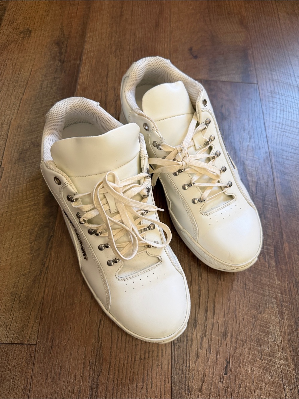 Saint Laurent Men's Cream Low-Top Leather Sneakers